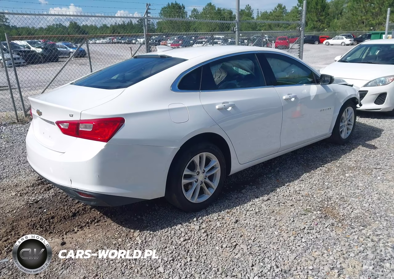2016 Chevrolet Malibu Lt VIN:1G1ZE5ST3GF310799 - 4