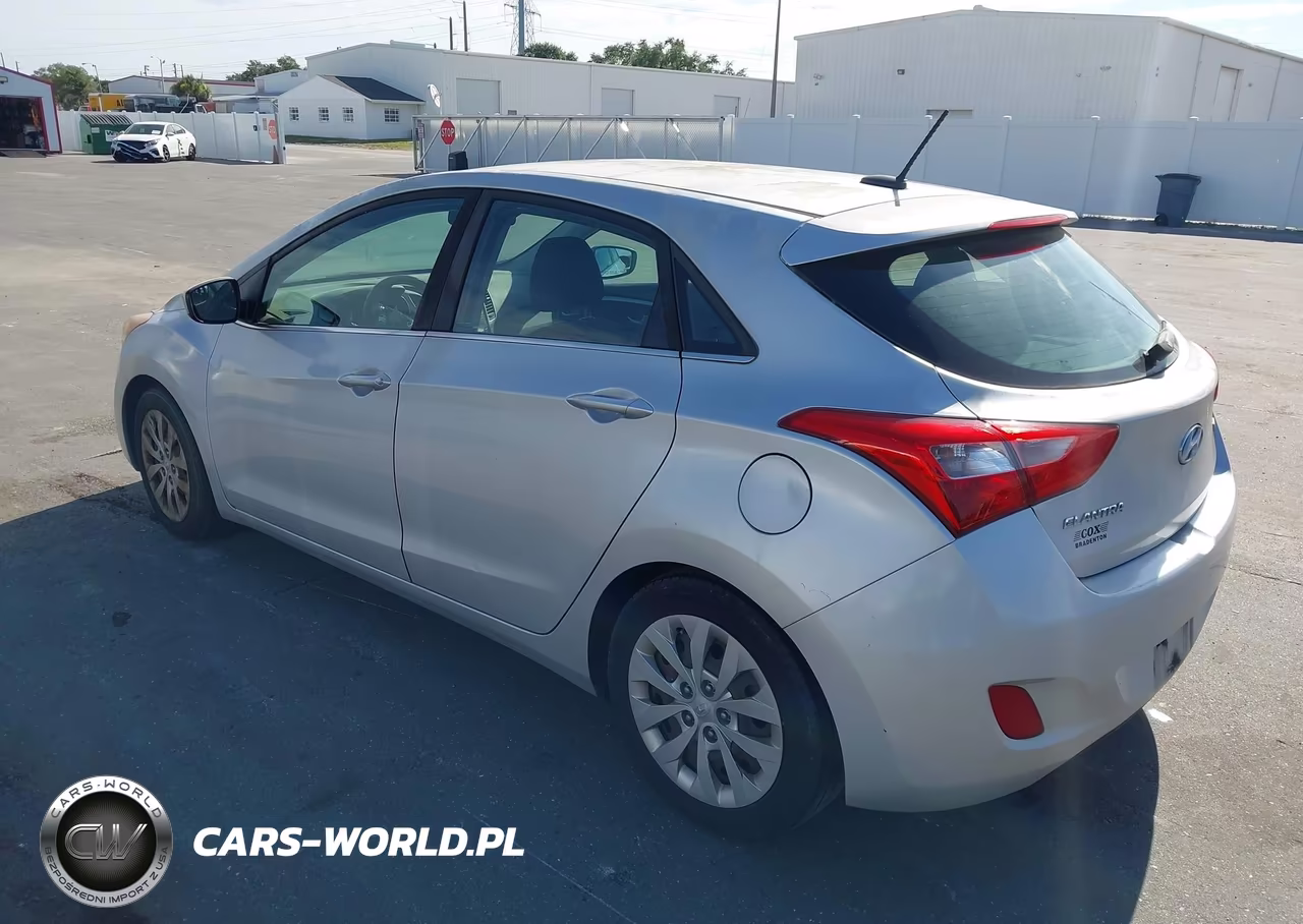 2017 Hyundai Elantra Gt VIN:KMHD35LH3HU350262 - 3