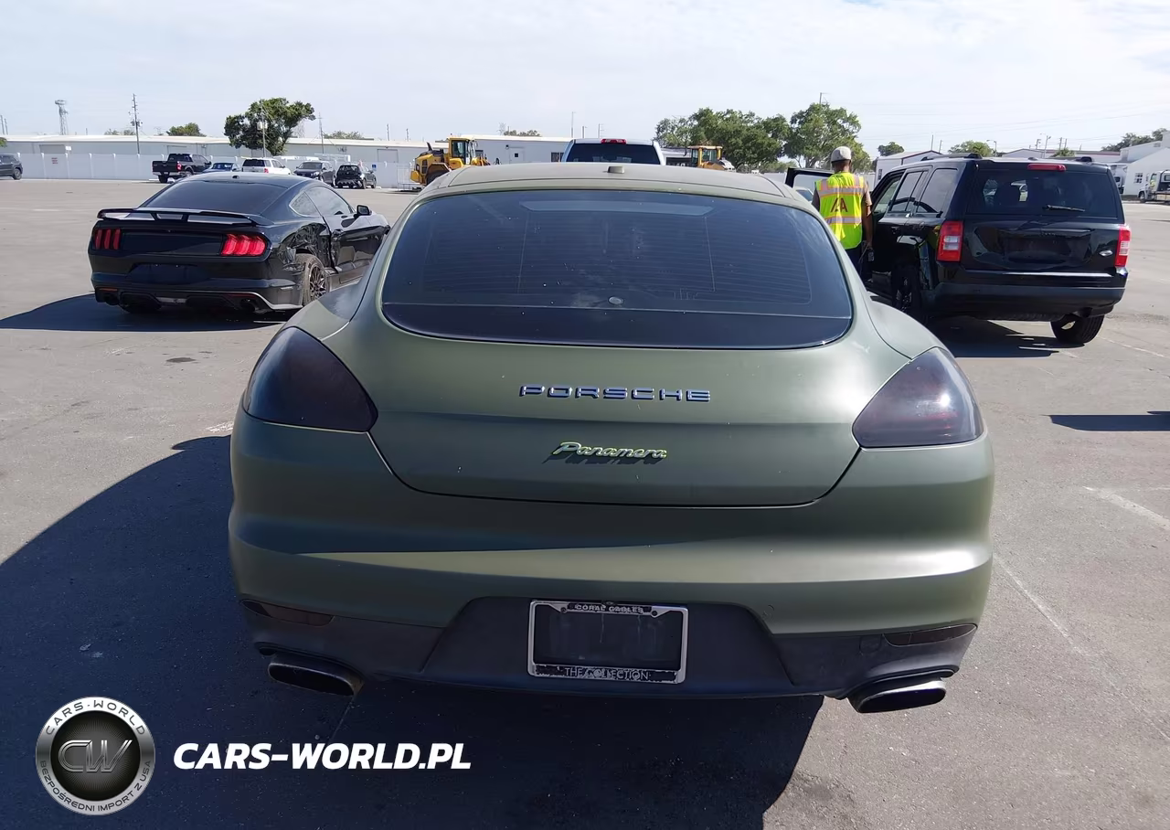 2015 Porsche Panamera 4 VIN:WP0AA2A71FL001495 - 16