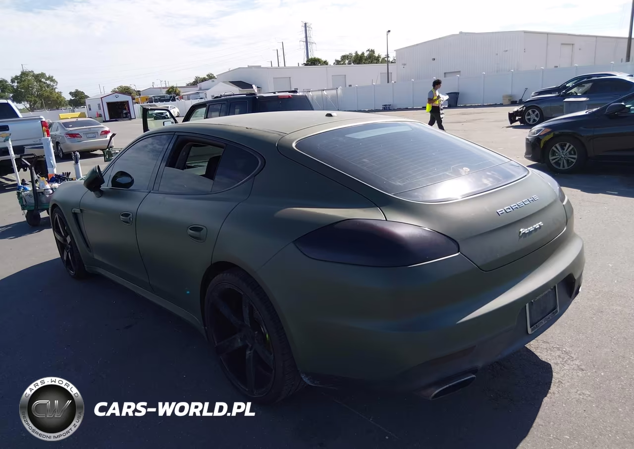 2015 Porsche Panamera 4 VIN:WP0AA2A71FL001495 - 3
