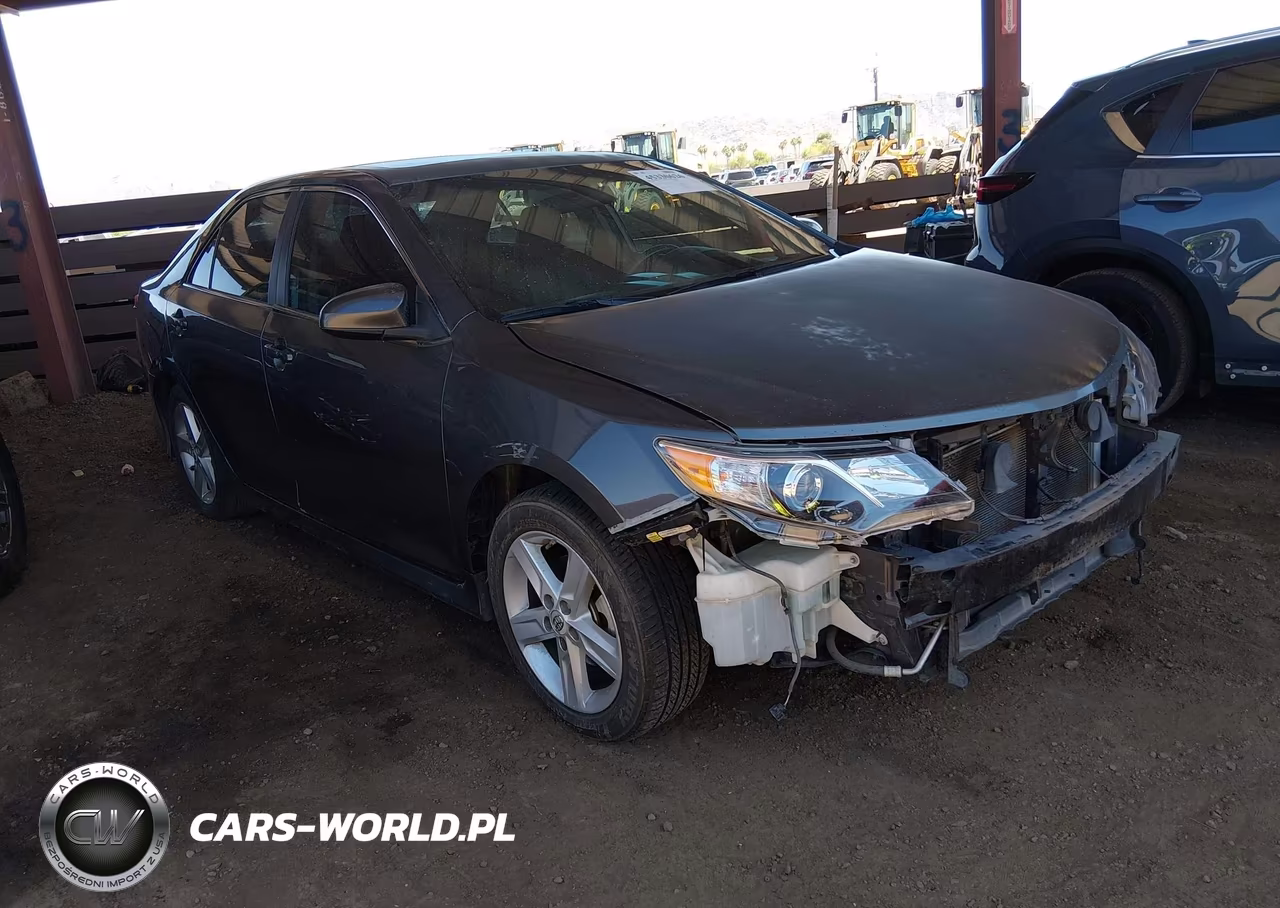 2012 Toyota Camry Se – zdjęcie 1 z 17