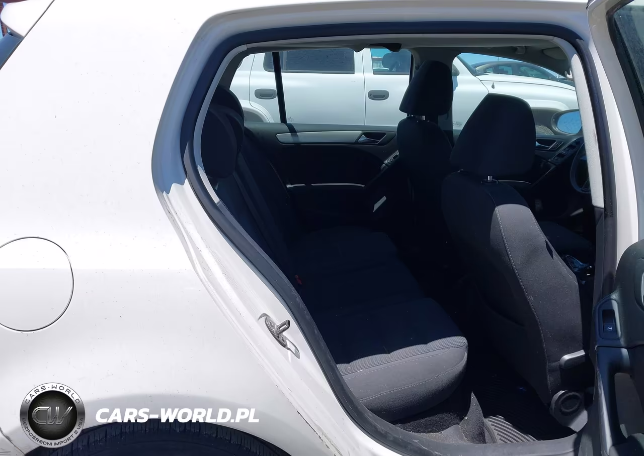 2011 Volkswagen Golf 2.5L 4-Door VIN:WVWDB7AJ8BW229621 - 8