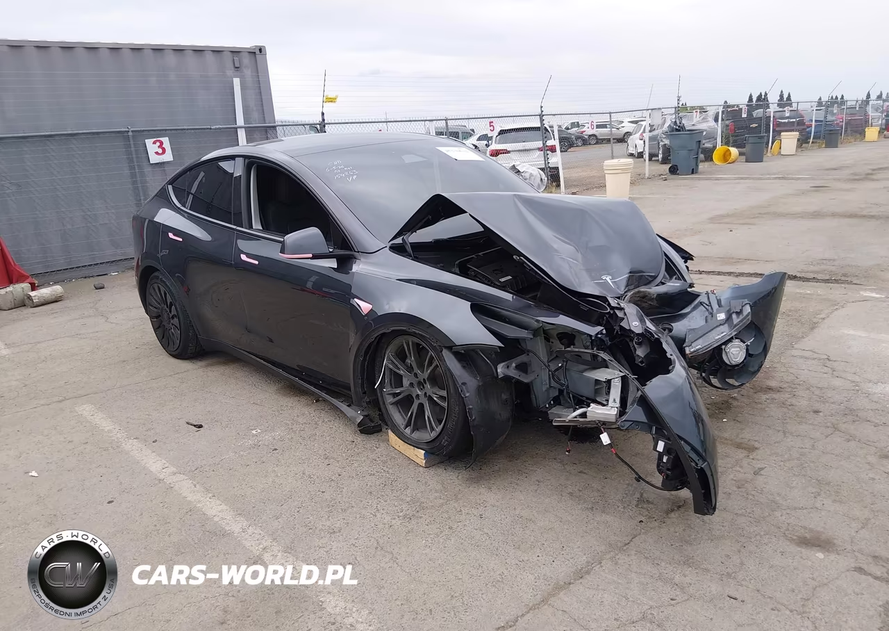 2025 Tesla Model Y Long Range Dual Motor Rear-Wheel Drive – zdjęcie 1 z 18