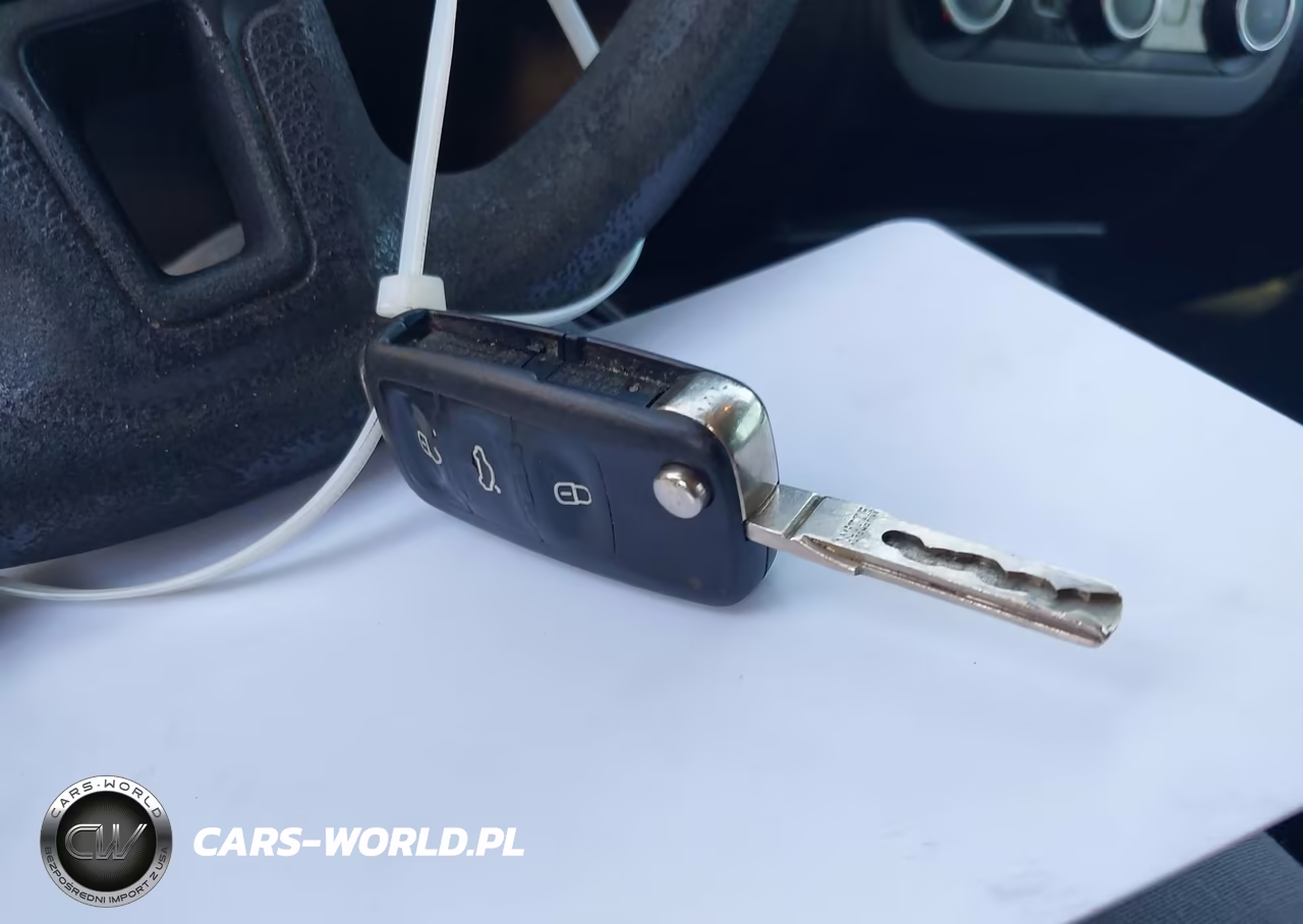 2012 Volkswagen Tiguan Le VIN:WVGAV7AX2CW577622 - 11