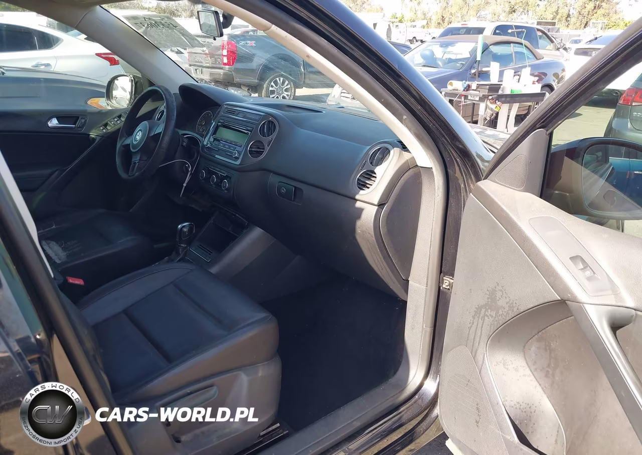 2012 Volkswagen Tiguan Le VIN:WVGAV7AX2CW577622 - 5