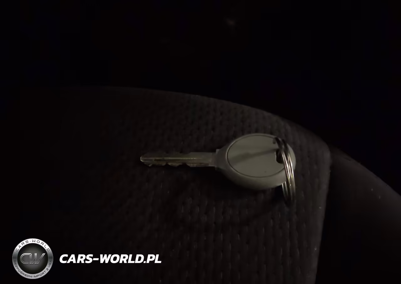 2014 Chrysler 200 Touring VIN:1C3CCBBB1EN137638 - 11