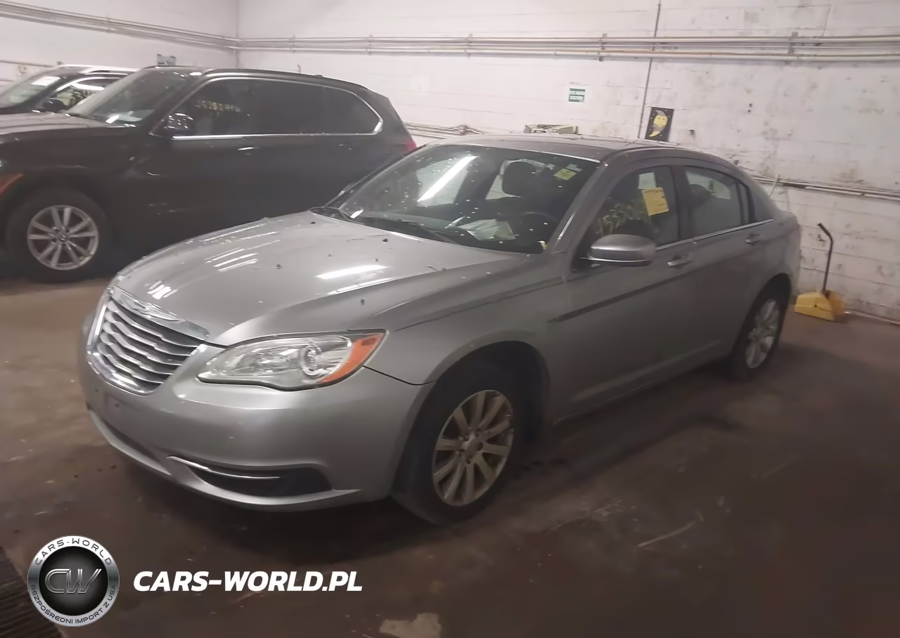2014 Chrysler 200 Touring VIN:1C3CCBBB1EN137638 - 2