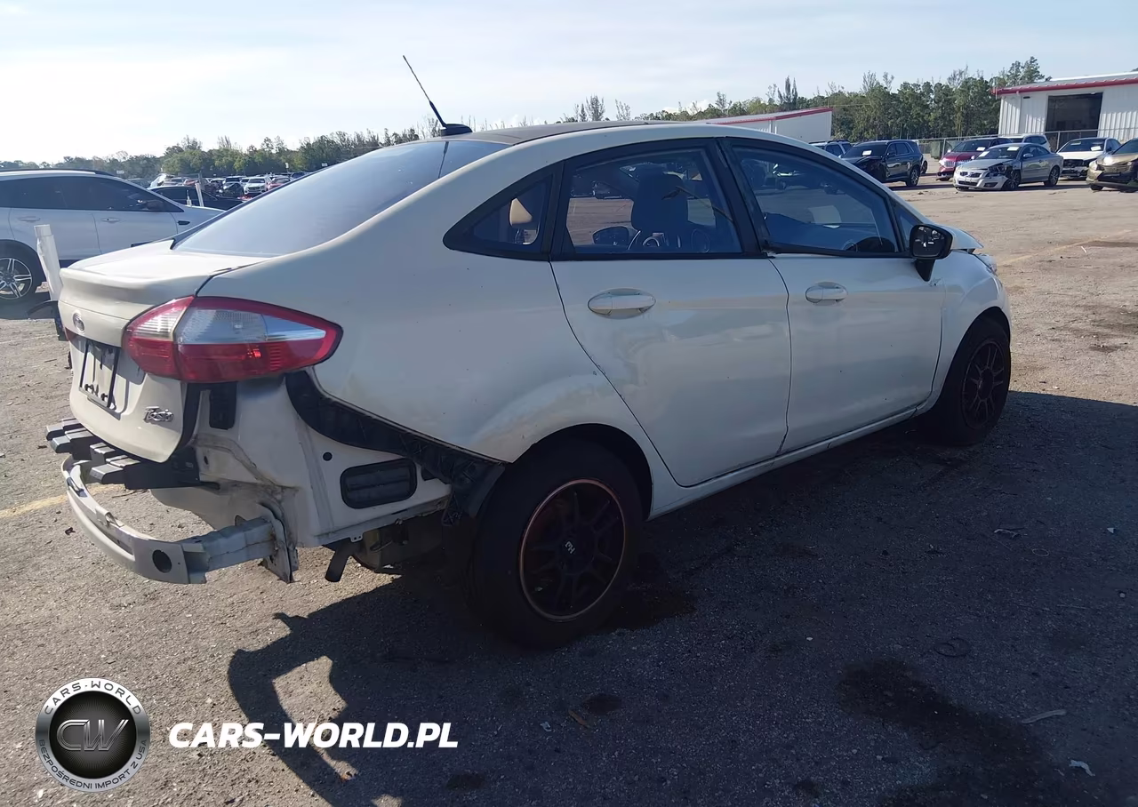 2016 Ford Fiesta Se VIN:3FADP4BJ3GM208056 - 4