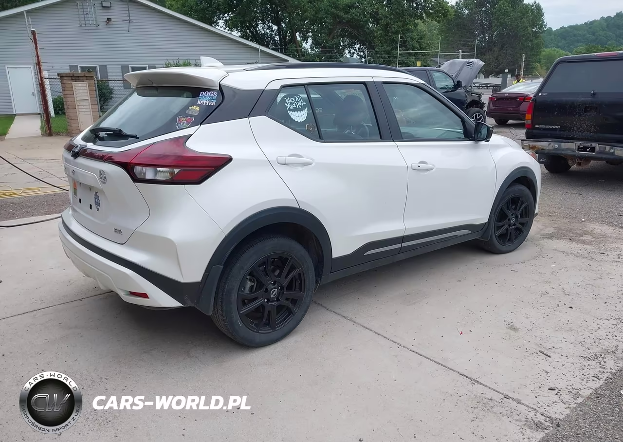2024 Nissan Kicks Sr Xtronic Cvt VIN:3N1CP5DV9RL523161 - 4