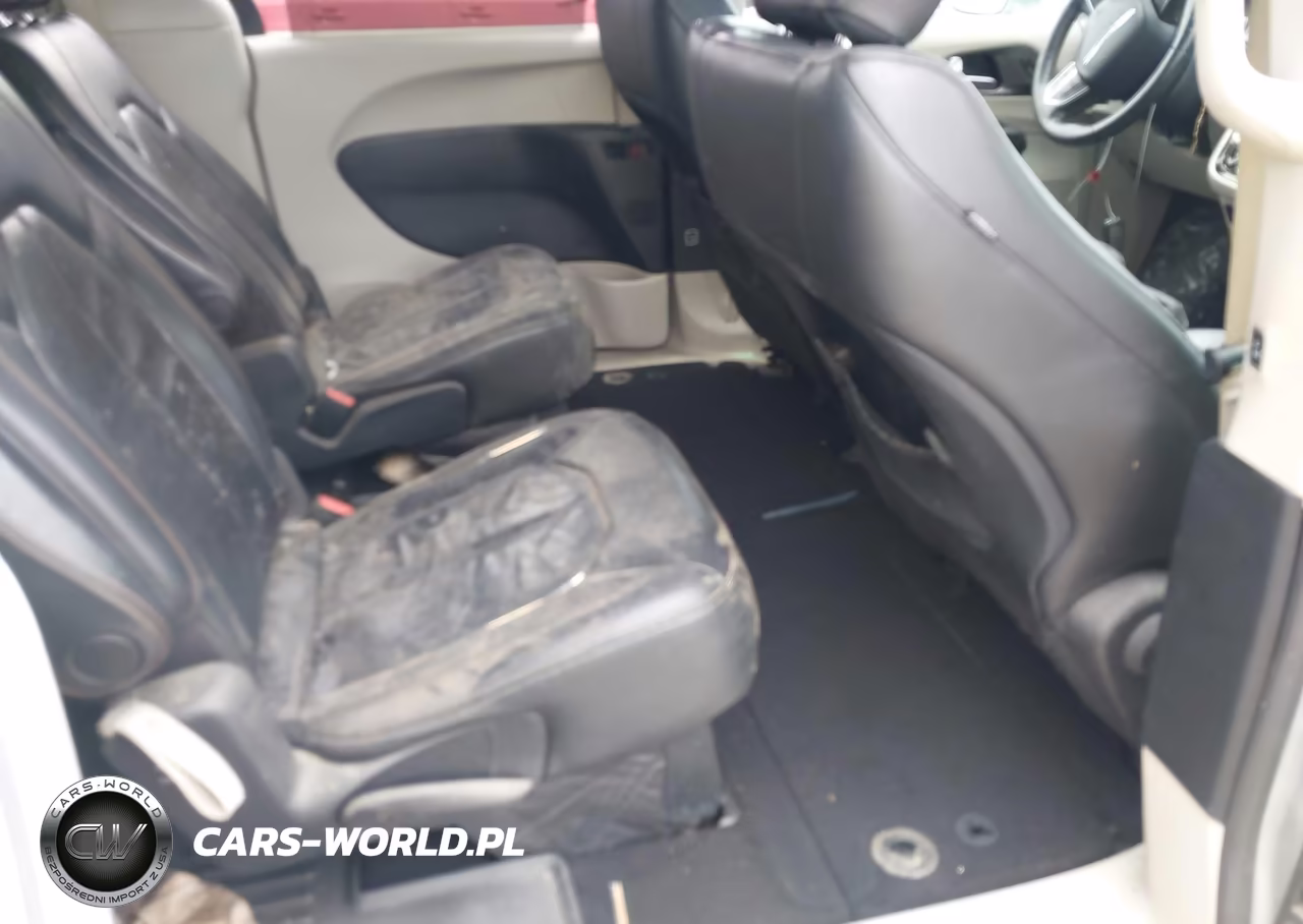 2020 Chrysler Pacifica Touring L VIN:2C4RC1BGXLR123510 - 8