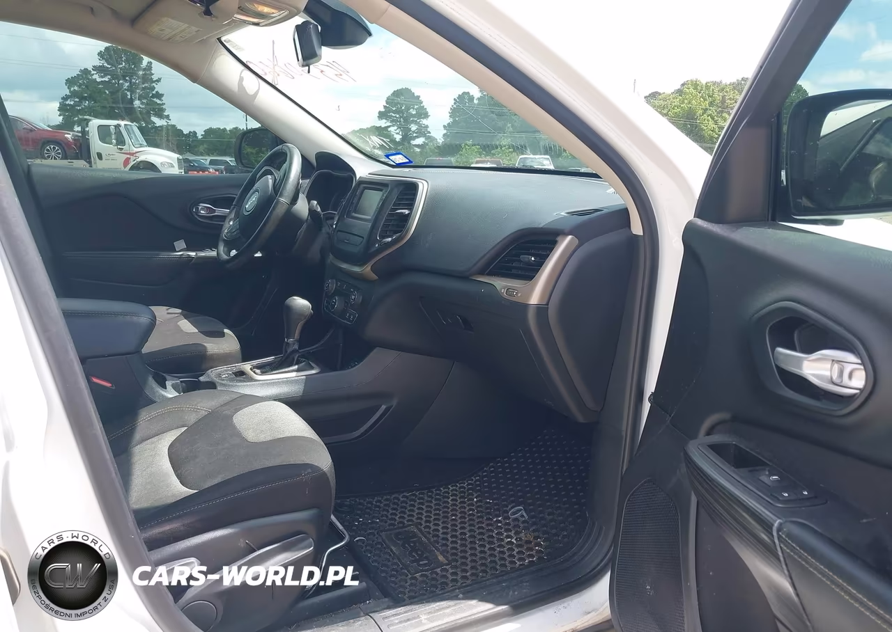 2016 Jeep Cherokee Altitude VIN:1C4PJLAB1GW372760 - 5