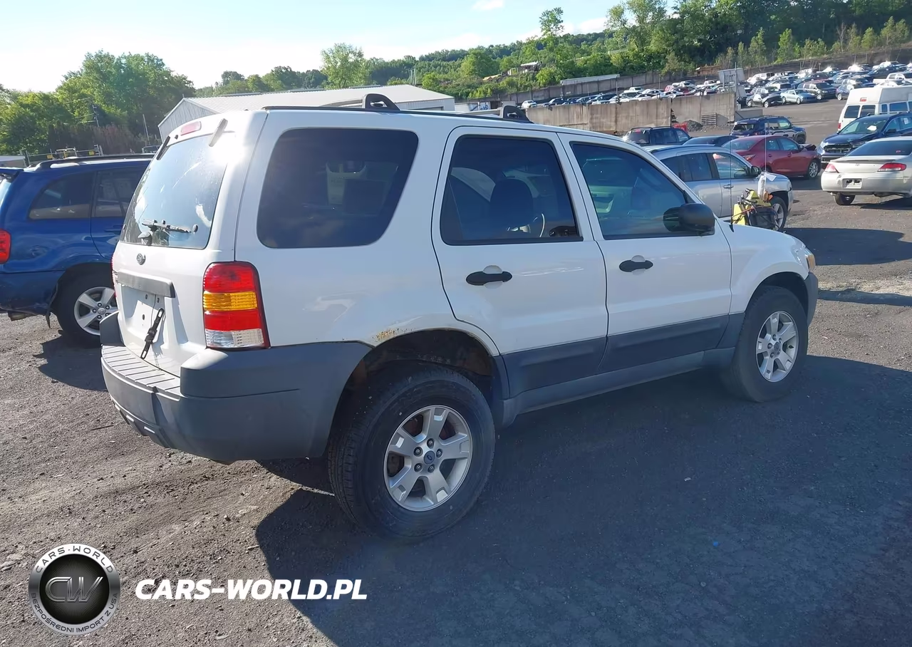 FORD ESCAPE VIN:1FMYU93135KA52035 - 4