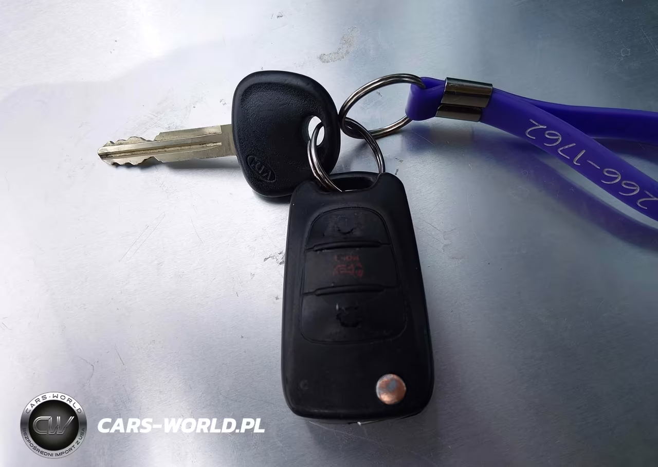 2011 Kia Soul + VIN:KNDJT2A21B7197519 - 11