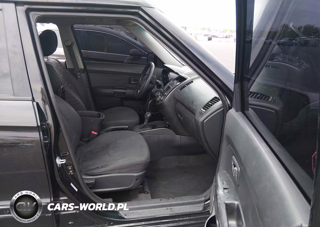2011 Kia Soul + VIN:KNDJT2A21B7197519 - 5