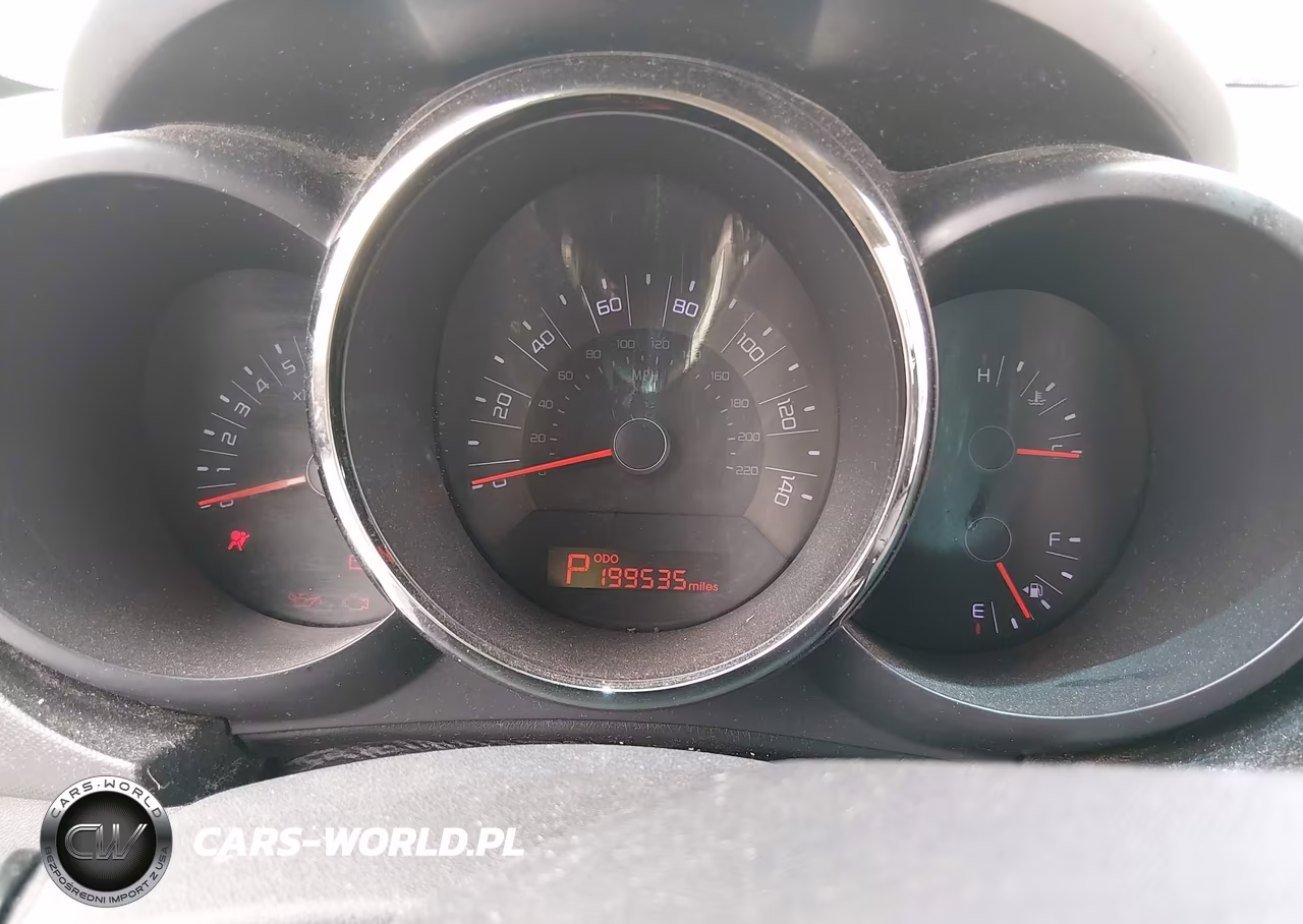 2011 Kia Soul + VIN:KNDJT2A21B7197519 - 7