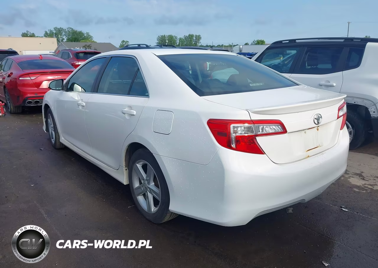 2013 Toyota Camry Se VIN:4T1BF1FK7DU663923 - 3