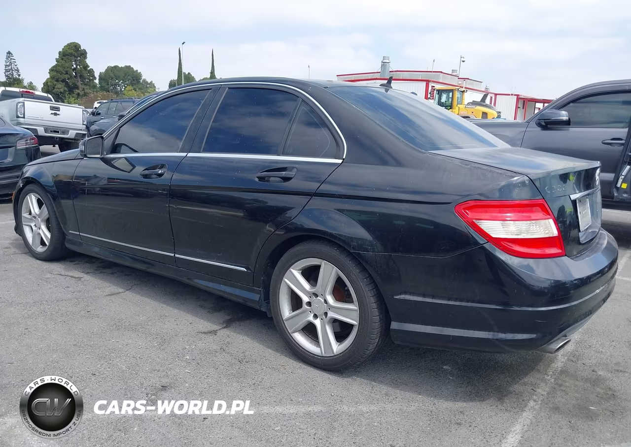 2010 Mercedes-Benz C 300 Sport VIN:WDDGF5EB5AR113367 - 3