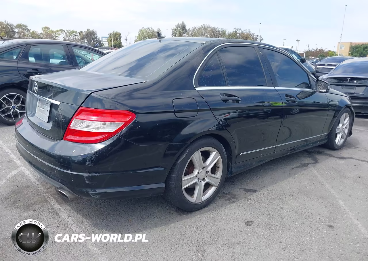 2010 Mercedes-Benz C 300 Sport VIN:WDDGF5EB5AR113367 - 4