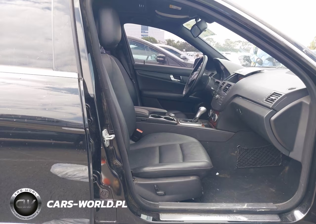 2010 Mercedes-Benz C 300 Sport VIN:WDDGF5EB5AR113367 - 5