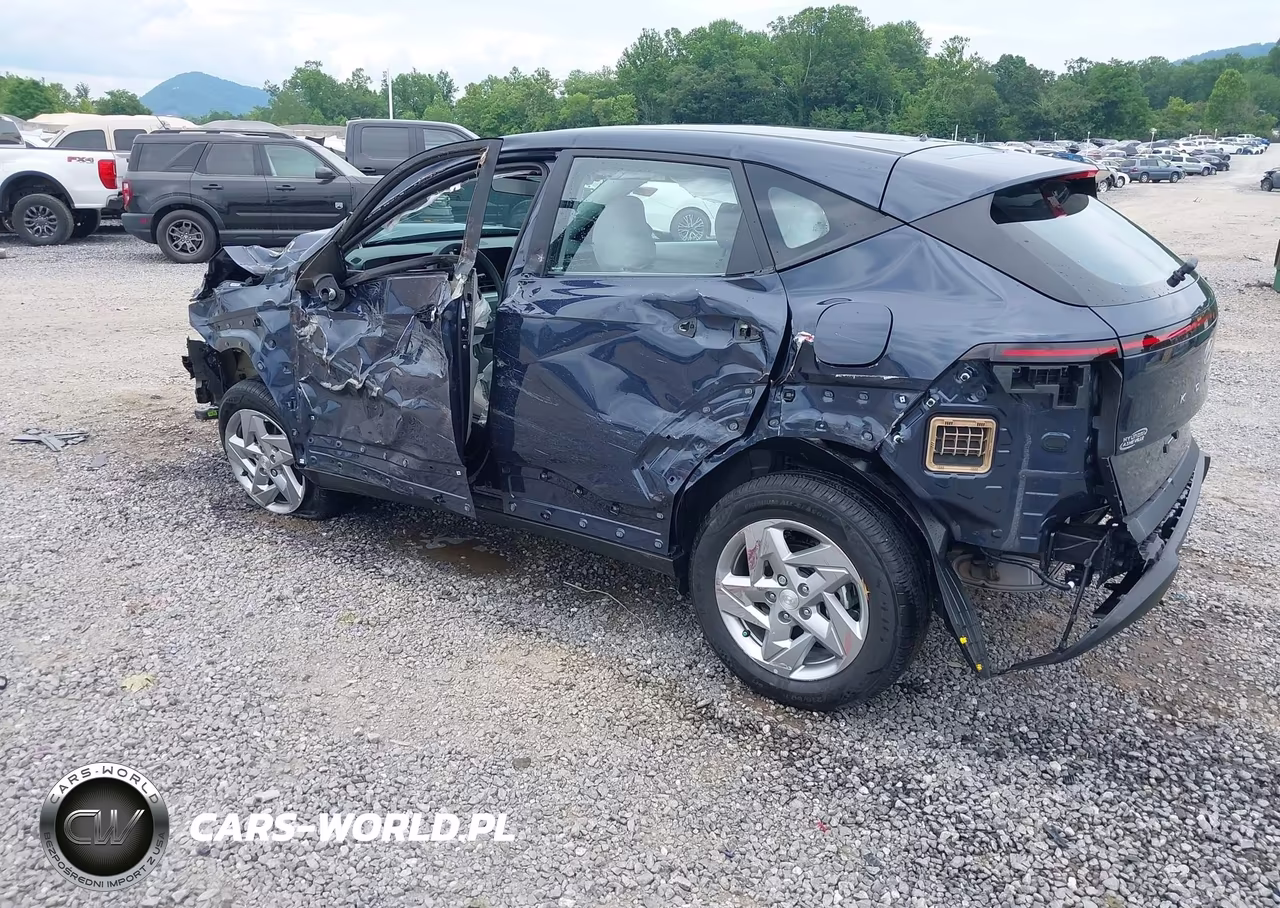 2026 Hyundai Kona Se VIN:KM8HACAB2TU379058 - 3