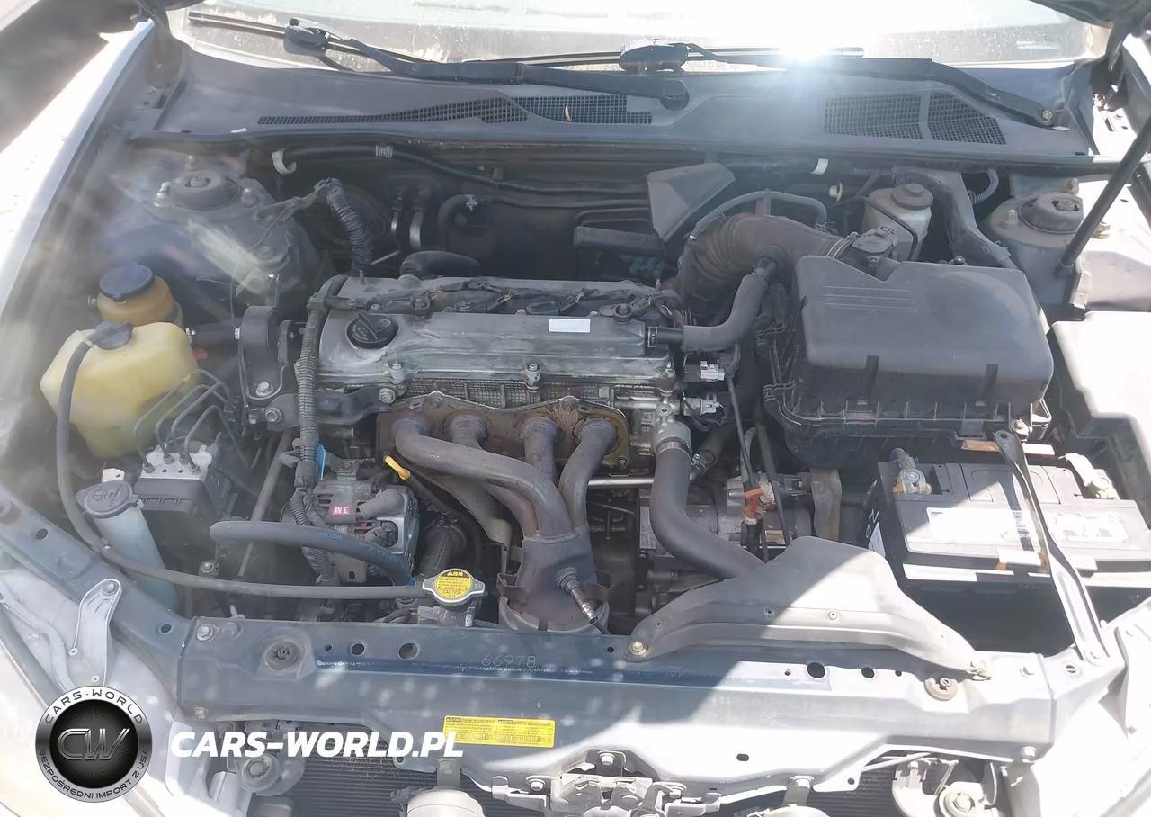 2002 Toyota Camry Le VIN:JTDBE32K220069270 - 10