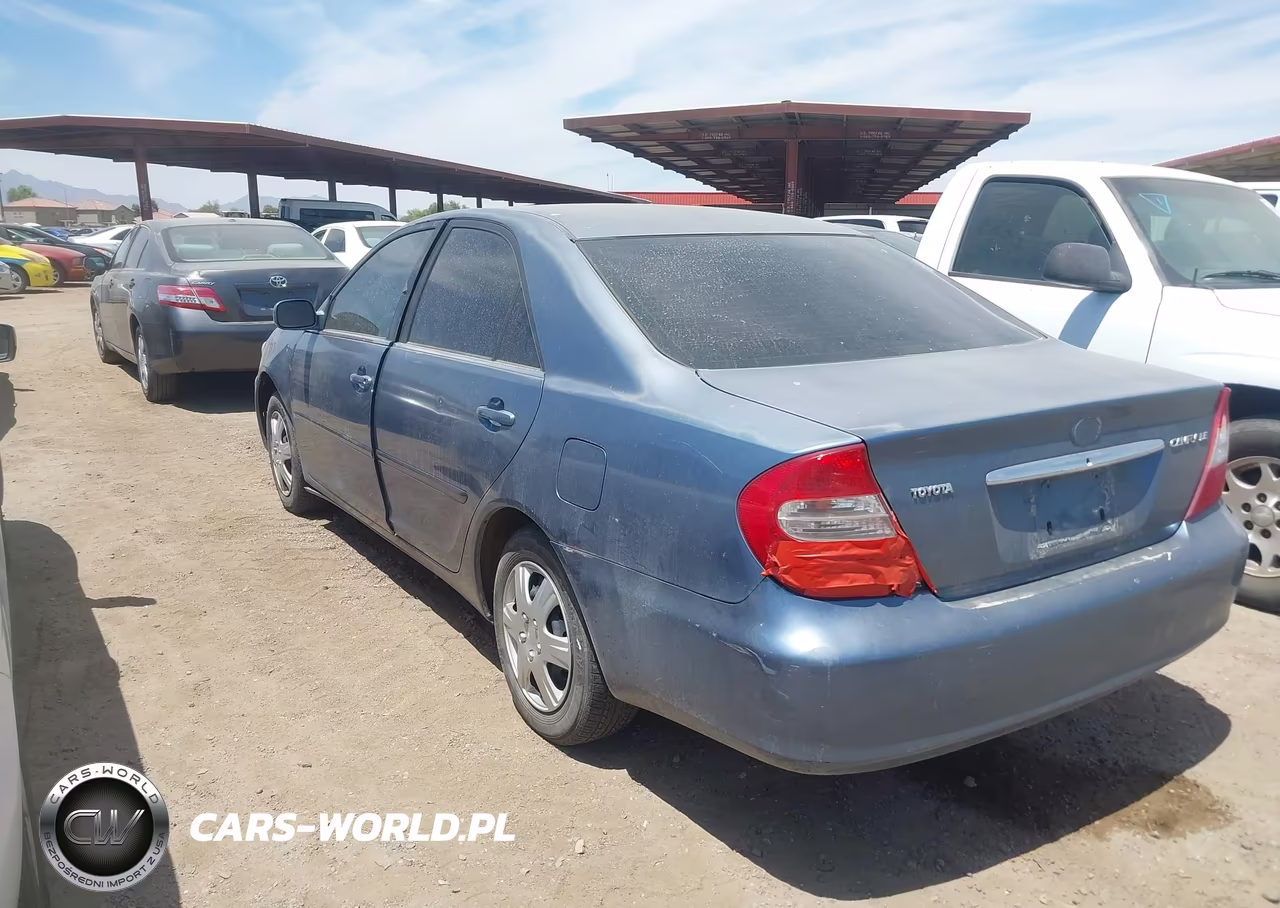 2002 Toyota Camry Le VIN:JTDBE32K220069270 - 3