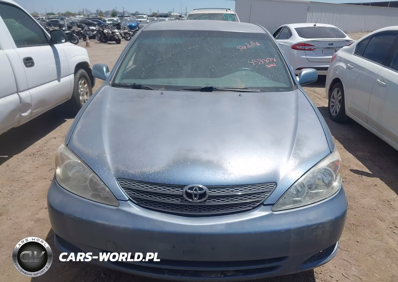 2002 Toyota Camry Le VIN:JTDBE32K220069270 - 6