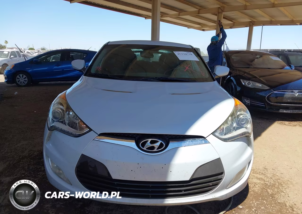 2015 Hyundai Veloster Flex VIN:KMHTC6AD9FU218573 - 6