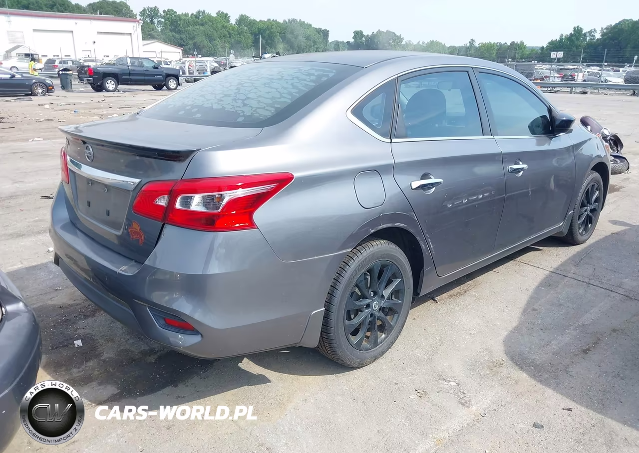 2018 Nissan Sentra S VIN:3N1AB7AP6JY335034 - 4
