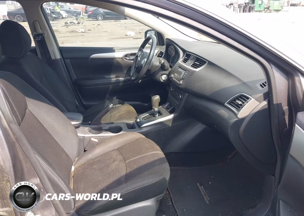 2018 Nissan Sentra S VIN:3N1AB7AP6JY335034 - 5