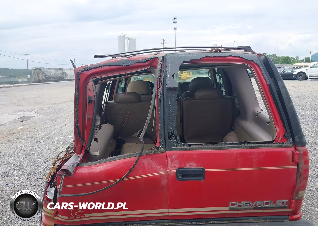 1999 Chevrolet Tahoe Ls VIN:1GNEK13R4XJ345351 - 17