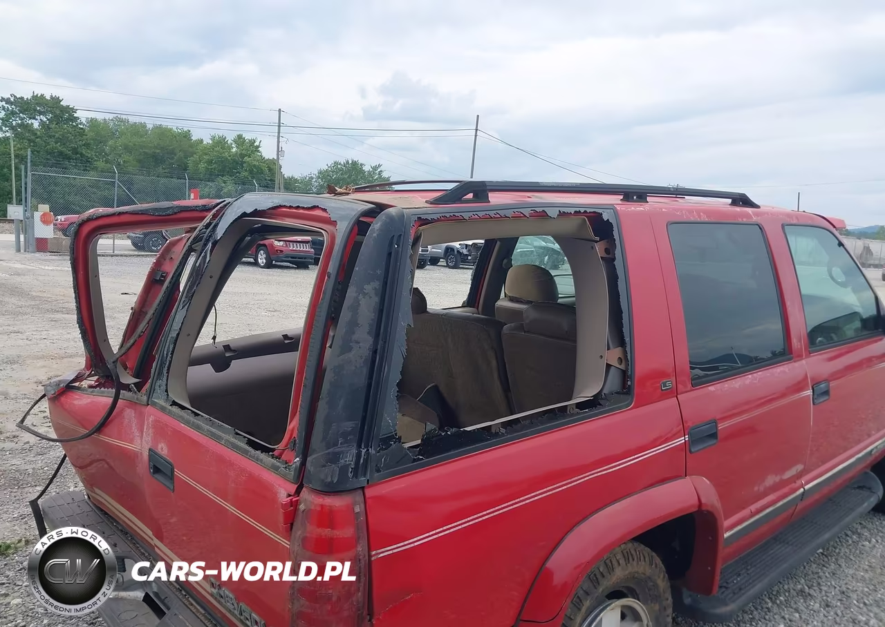 1999 Chevrolet Tahoe Ls VIN:1GNEK13R4XJ345351 - 18
