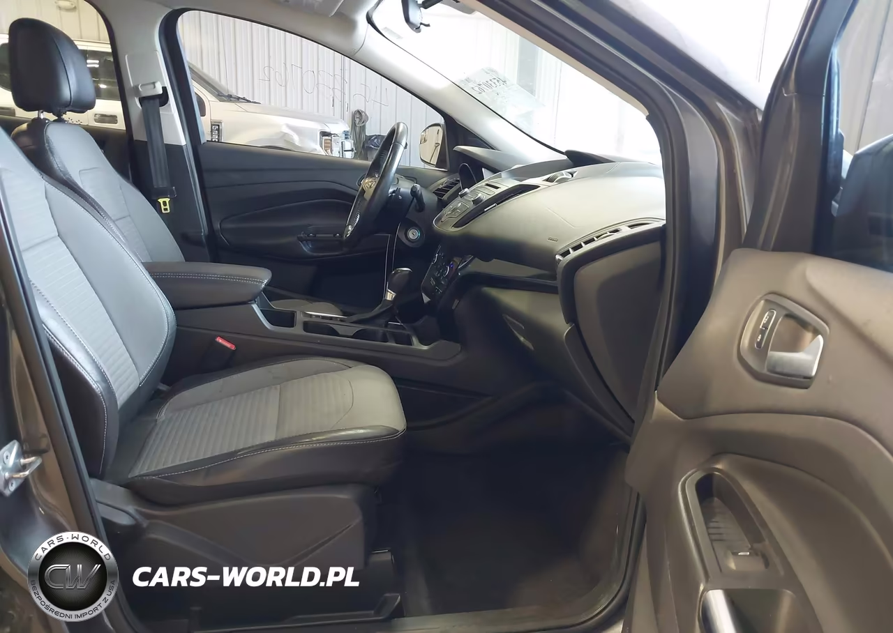 2017 Ford Escape Se VIN:1FMCU0GD5HUE09038 - 5