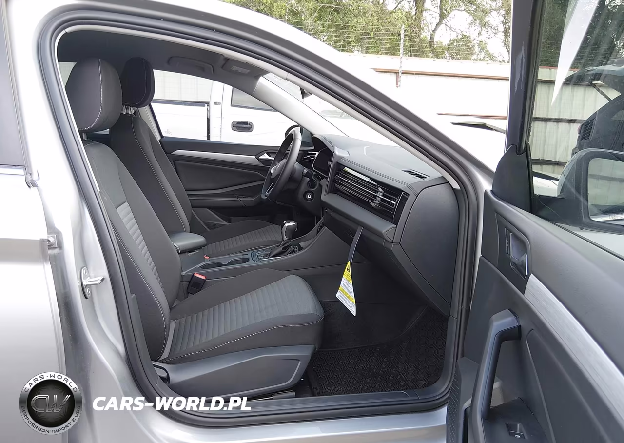 2026 Volkswagen Jetta S VIN:3VW5W7BU3TM026202 - 5