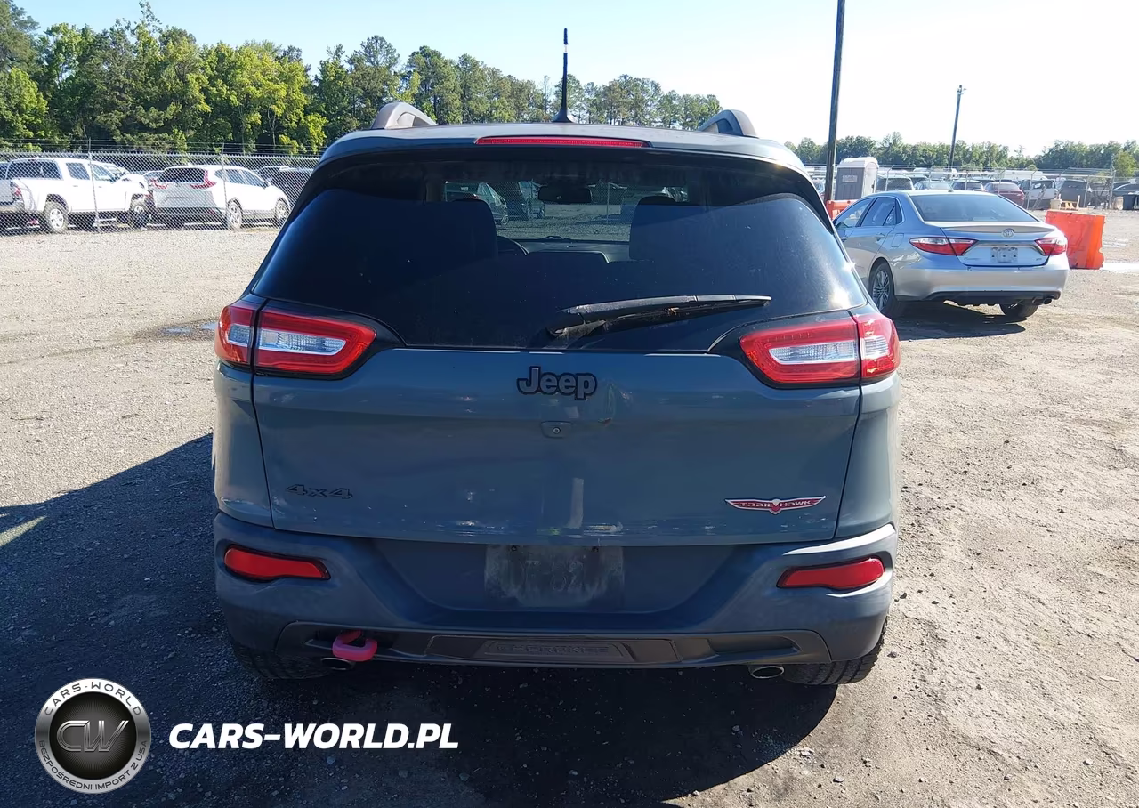 2015 Jeep Cherokee Trailhawk VIN:1C4PJMBS8FW625799 - 16