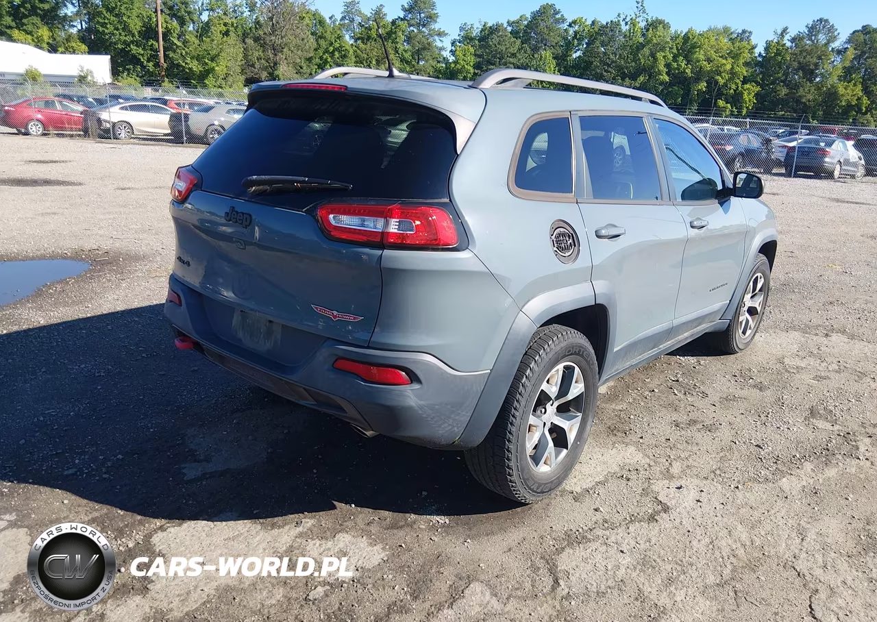 2015 Jeep Cherokee Trailhawk VIN:1C4PJMBS8FW625799 - 4