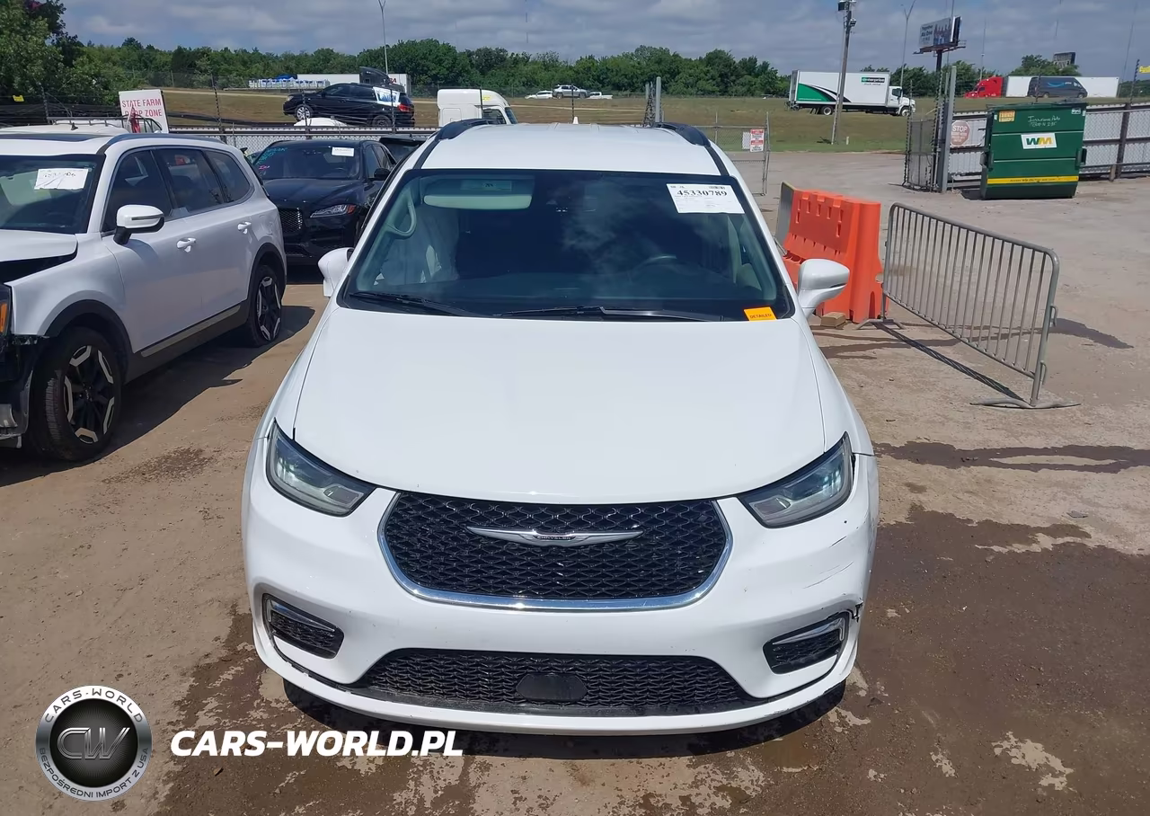 2022 Chrysler Pacifica Touring L VIN:2C4RC1BG4NR169692 - 12