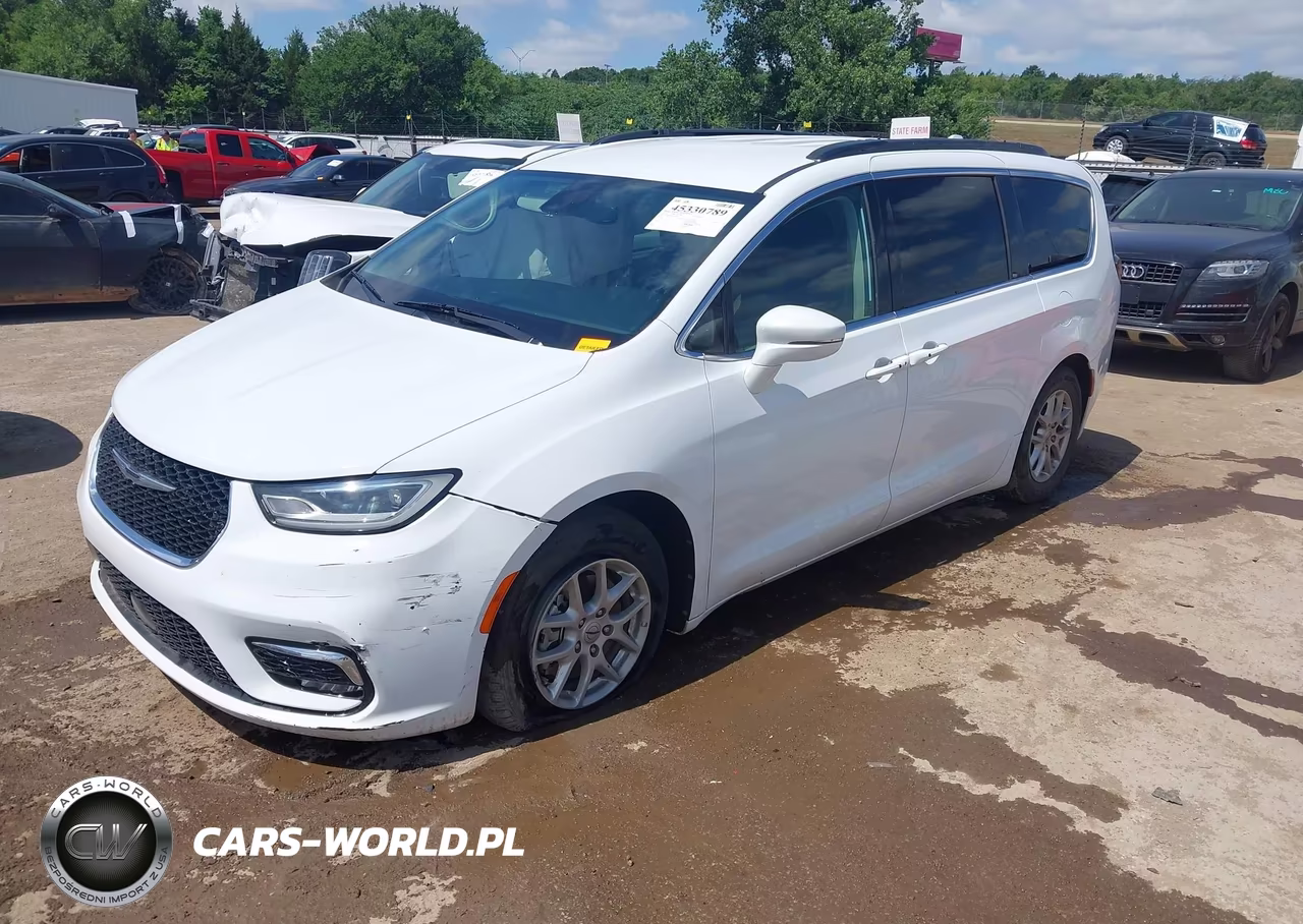 2022 Chrysler Pacifica Touring L VIN:2C4RC1BG4NR169692 - 2