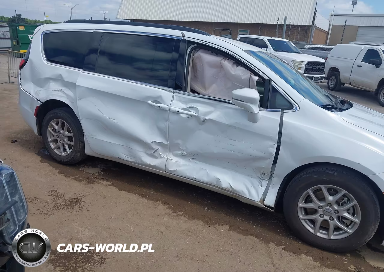 2022 Chrysler Pacifica Touring L VIN:2C4RC1BG4NR169692 - 6