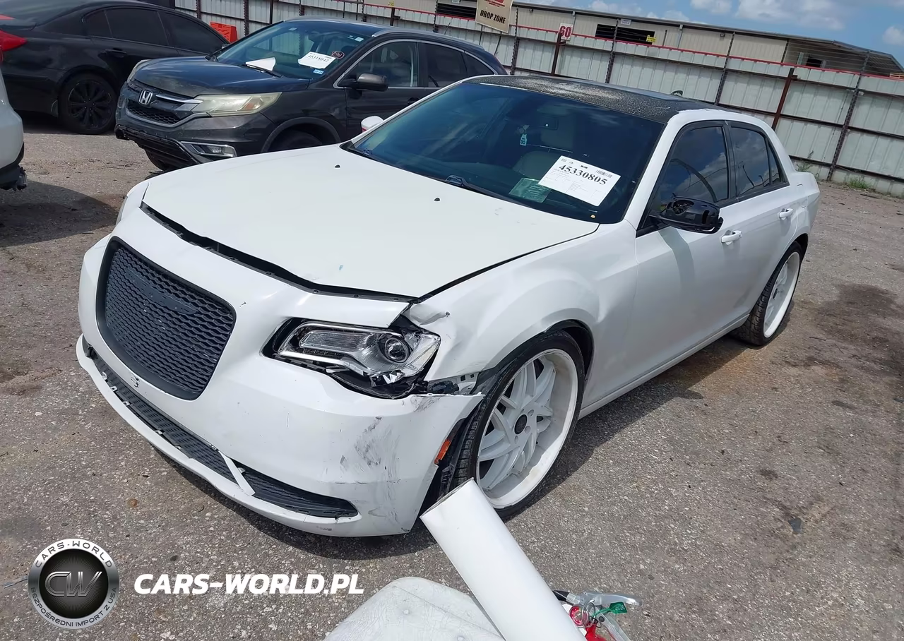 2017 Chrysler 300 Limited VIN:2C3CCAAG6HH662215 - 2