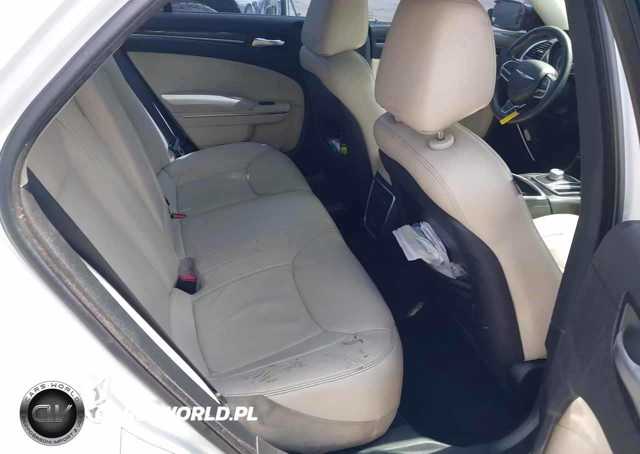 2017 Chrysler 300 Limited VIN:2C3CCAAG6HH662215 - 8