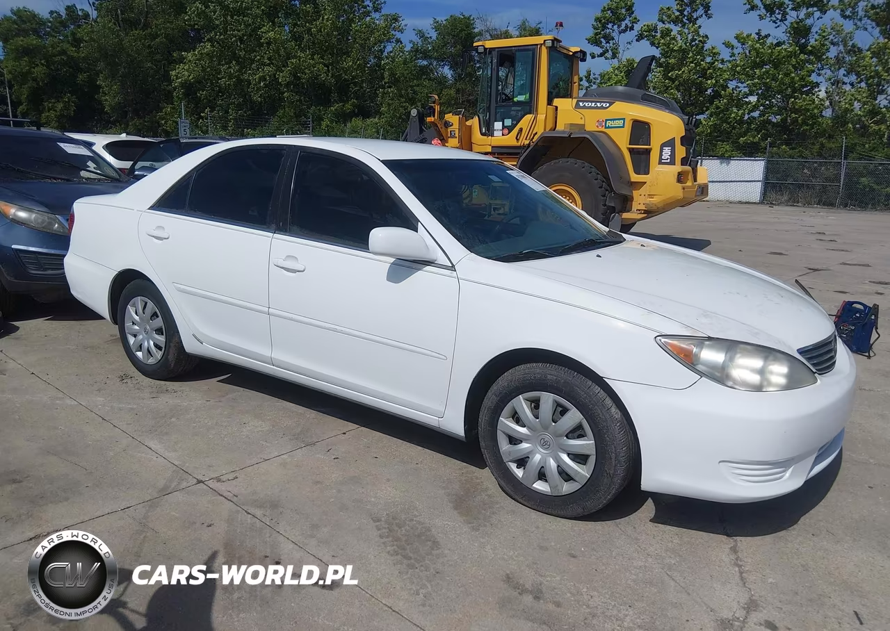 2005 Toyota Camry Le – zdjęcie 1 z 11