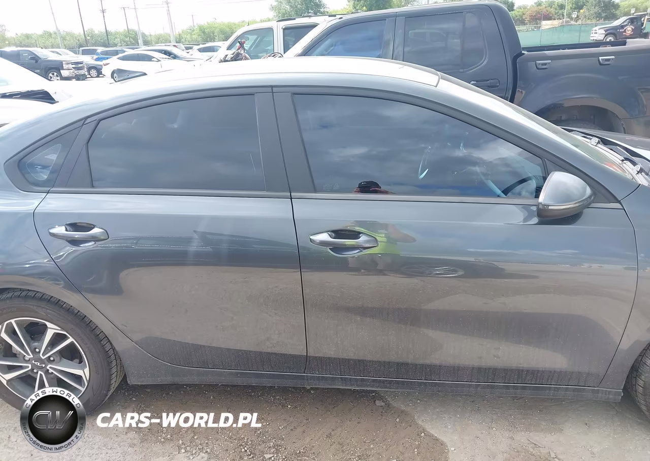 2024 Kia Forte Lxs VIN:3KPF24ADXRE771289 - 13