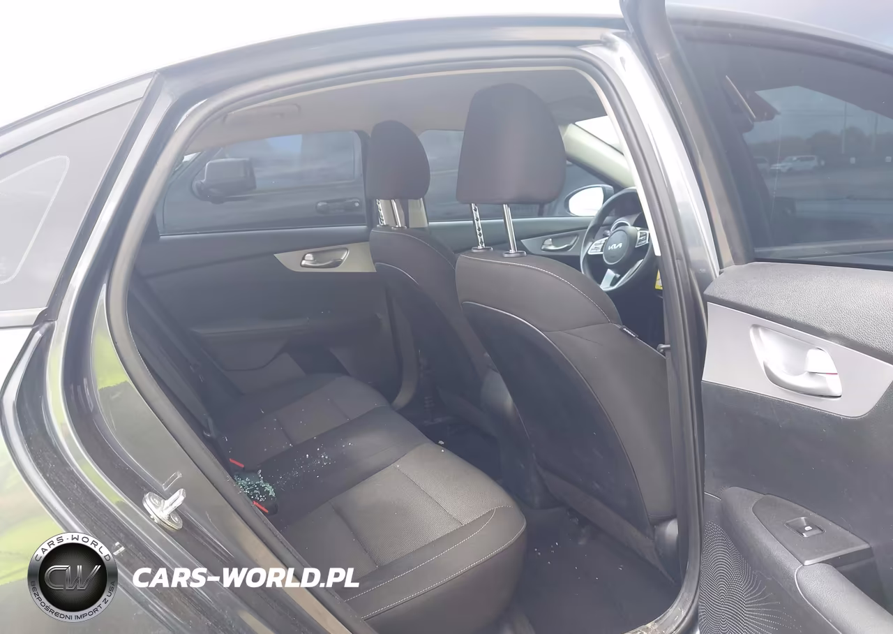 2024 Kia Forte Lxs VIN:3KPF24ADXRE771289 - 8