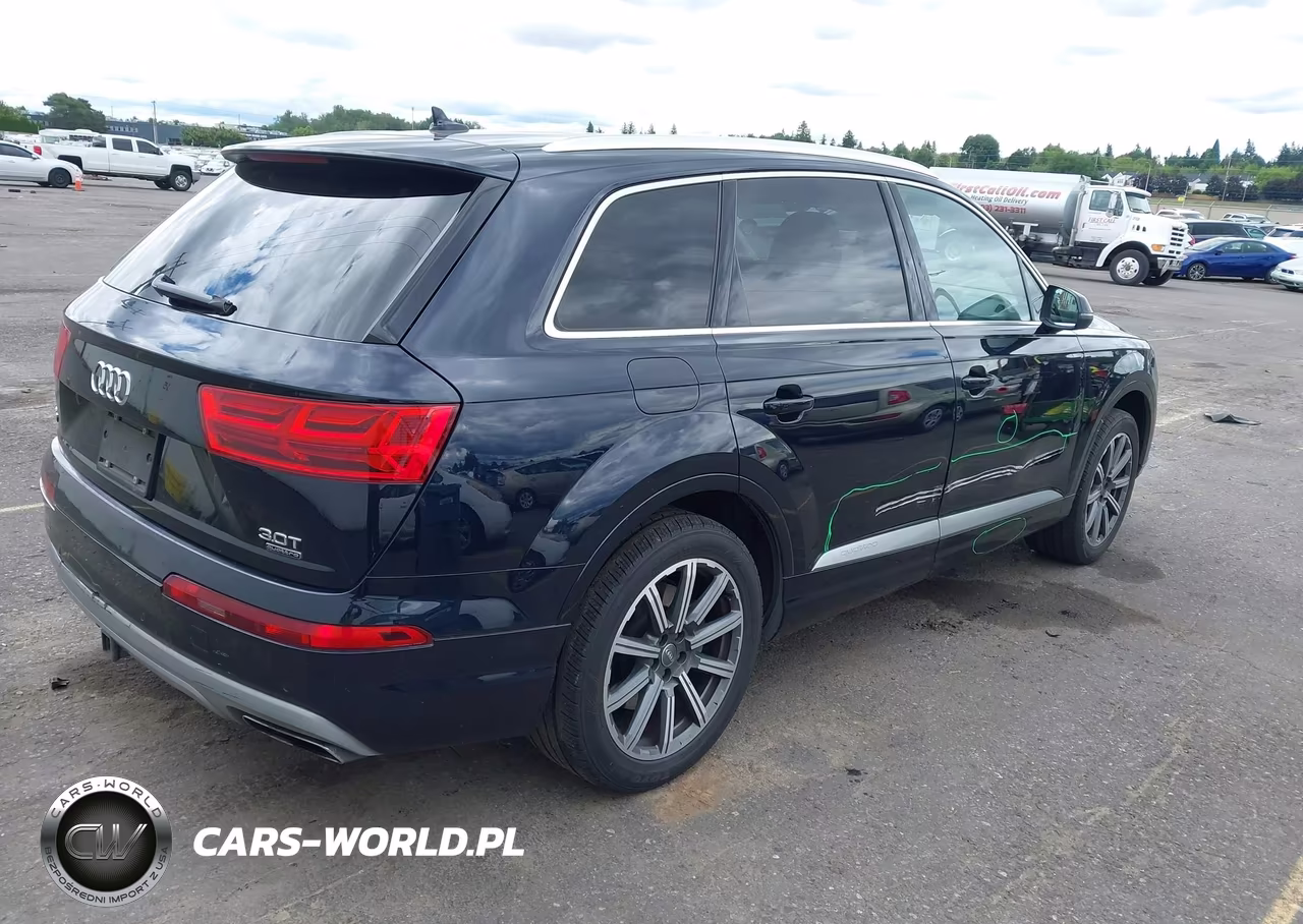 2017 Audi Q7 3.0T Premium VIN:WA1LAAF76HD027786 - 4