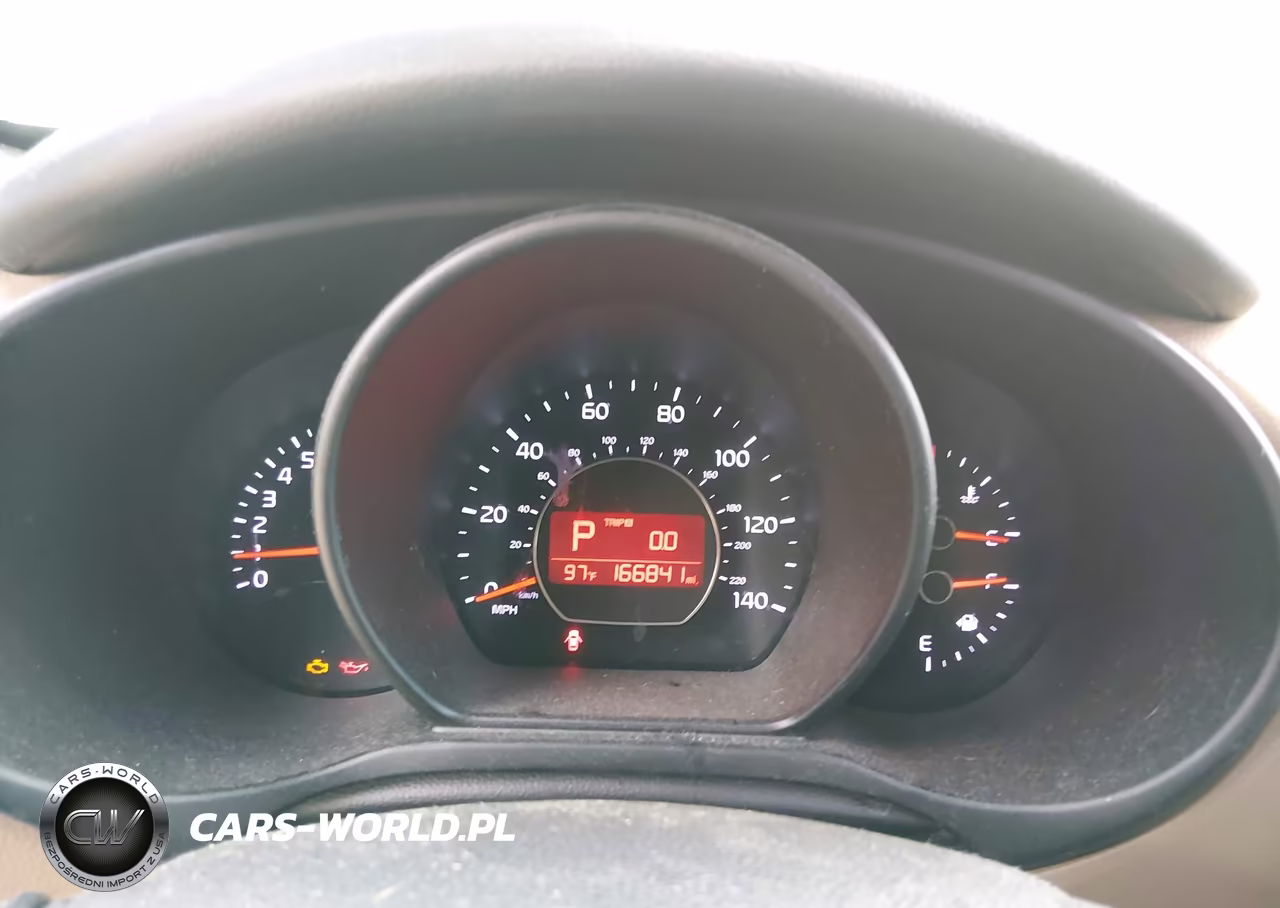 2016 Kia Soul + VIN:KNDJP3A57G7270615 - 7