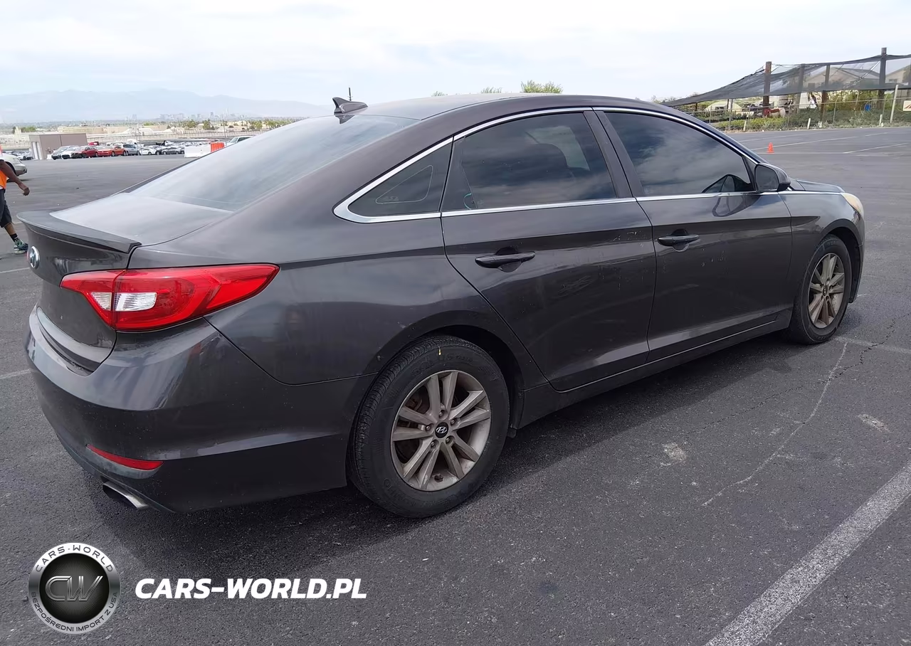 2015 Hyundai Sonata Se VIN:5NPE24AF0FH026913 - 4