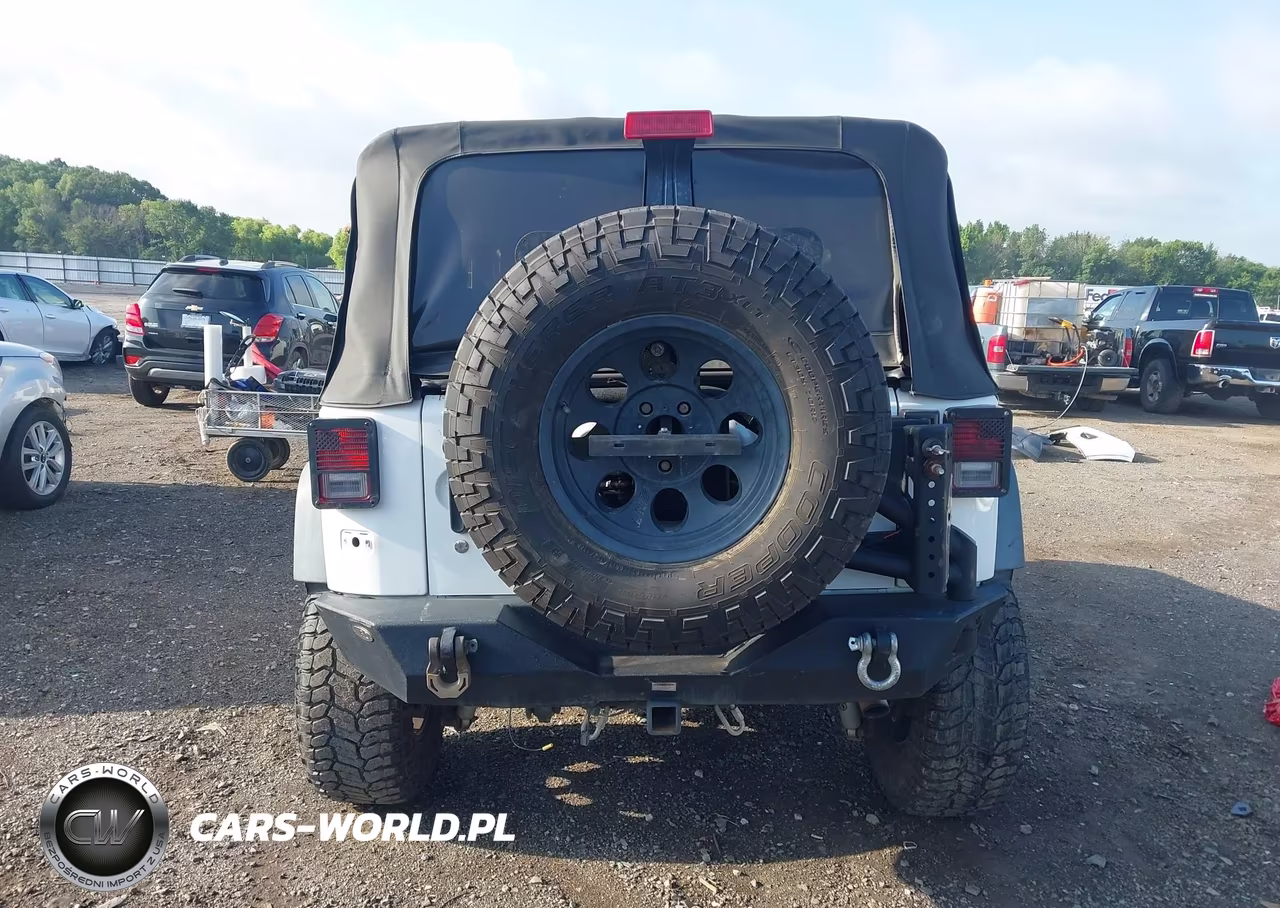 2013 Jeep Wrangler Sport VIN:1C4AJWAG8DL516482 - 17