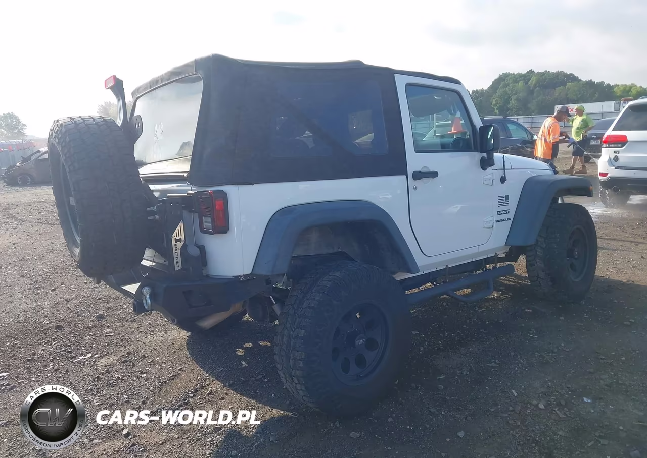 2013 Jeep Wrangler Sport VIN:1C4AJWAG8DL516482 - 4