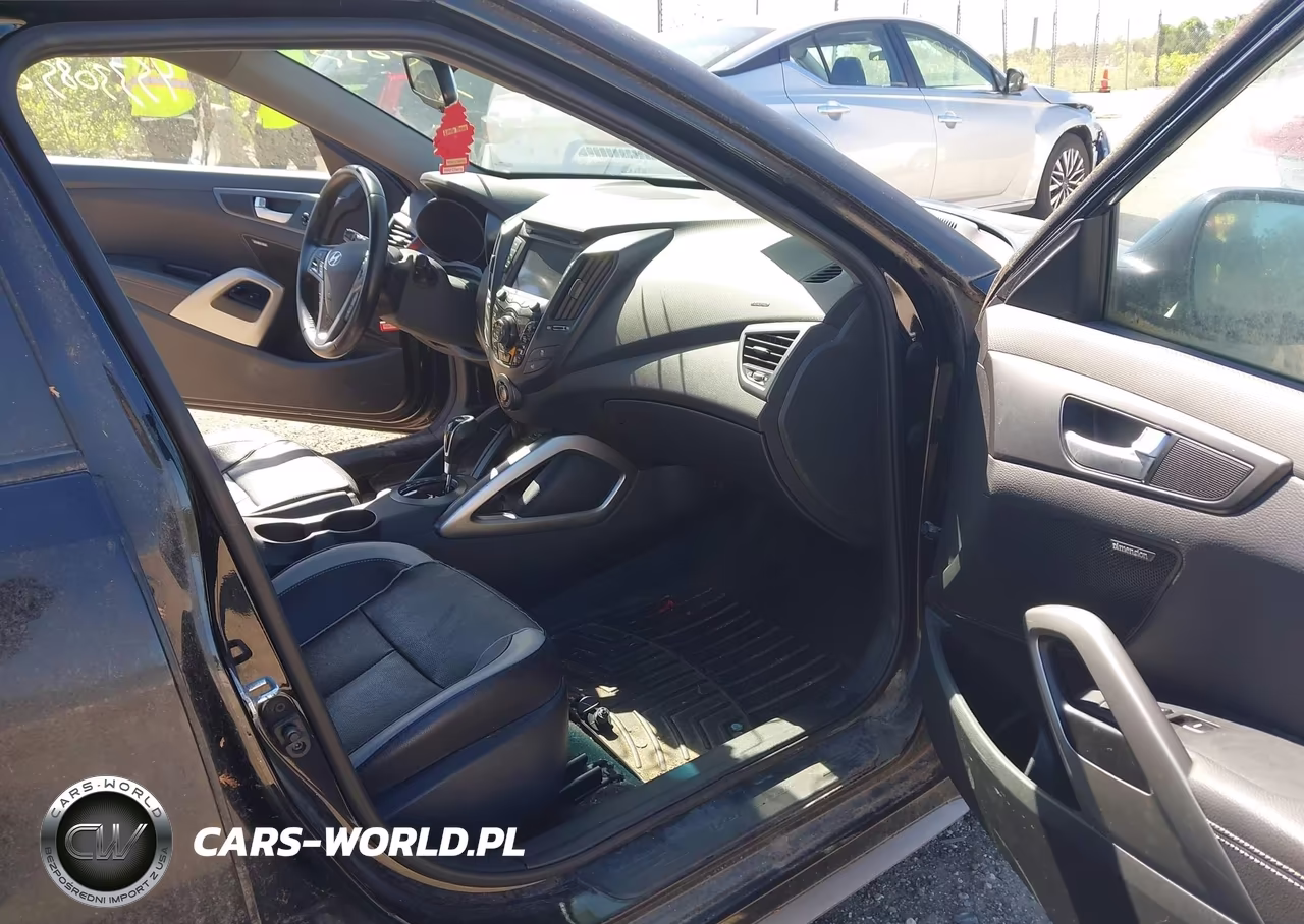 2015 Hyundai Veloster Turbo VIN:KMHTC6AE5FU234441 - 5